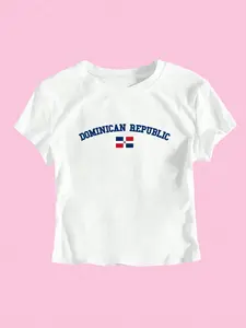 Dominican Republic Flag Geometric Print Women's Slim-Fit Crop Top, Womenswear Casual Style All-Seasons Wear, Moderate Fabric Heart Pattern Design Streetwear, Knit, Cropped