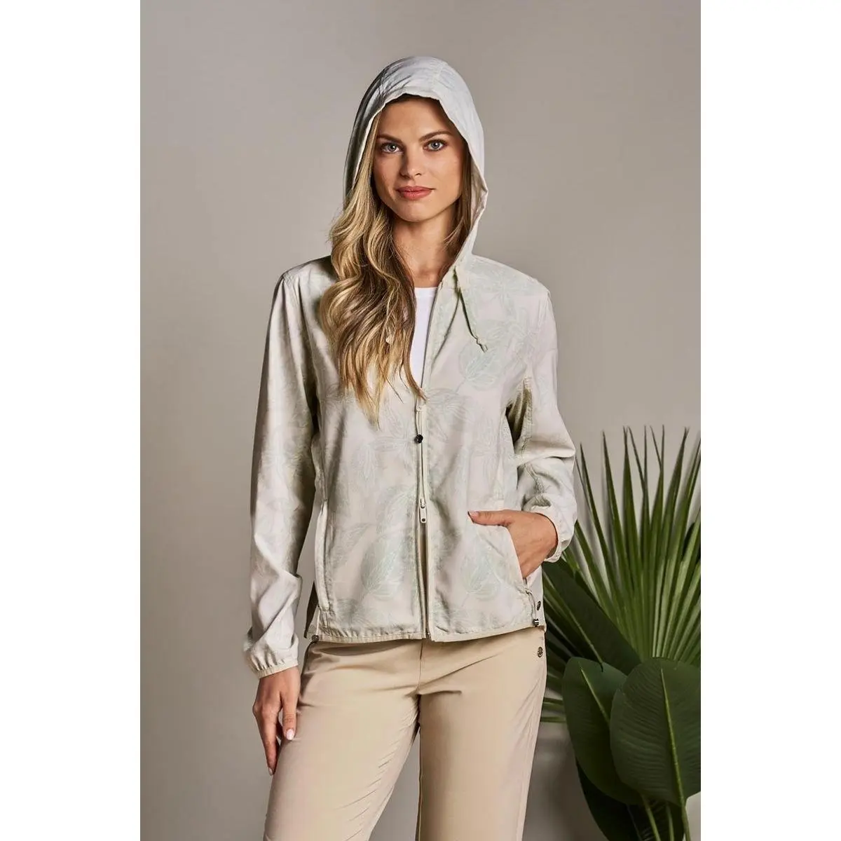 Women's Arcadian Packable Jacket | Vanilla Women's Arcadian Packable Jacket | Vanilla