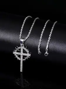 Bestselling Creative Thorn Cross Rhinestone Necklace, European and American Trendy Hip-Hop Design Pendant, Exquisitely Inlaid with Shining Rhinestones, a Must-Have Fashion Clavicle Chain for Street Fashionistas.