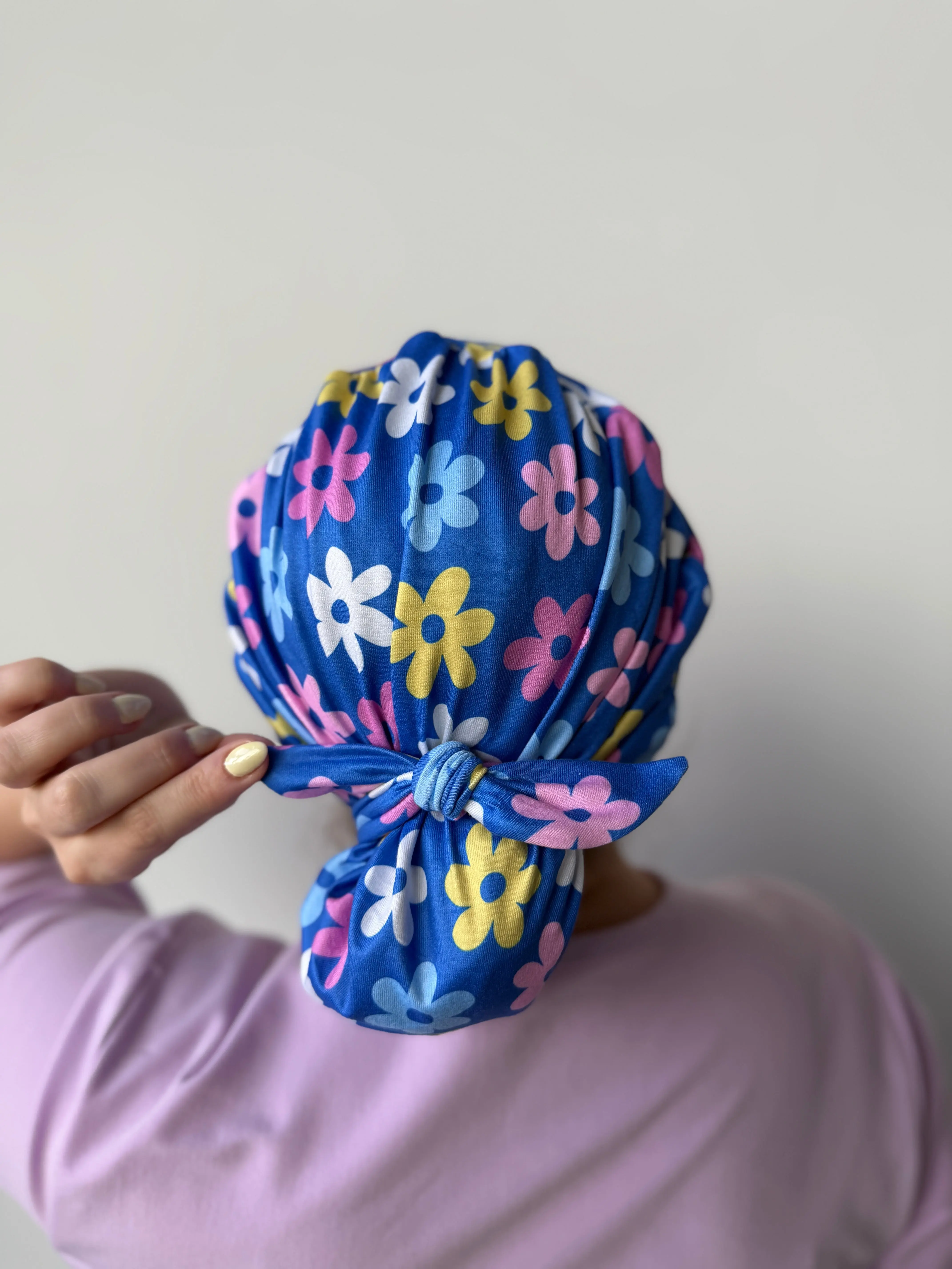 CloudCaps Scrub Cap | Pop Daisies