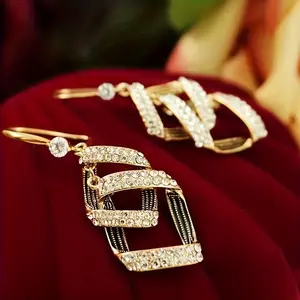 Women's KC-Plated Geometric Square Dangle Earrings - 1 Pair Multi-Layered Staggered Drop-Adorned Hoops, Expensive-Looking Gold Accent Earrings, Elegant Gift for Wedding, Party, Daily Wear, Expensive-Looking Earrings