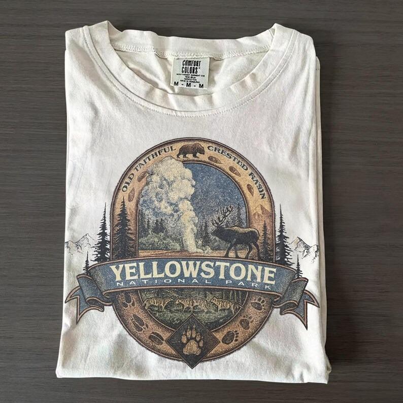 Comfort Colors Yellowstone National Park Vintage 90s Stlye T-Shirt, Wildlife Graphic Tee with Elk Bear, 90s Hiking Nature Shirt