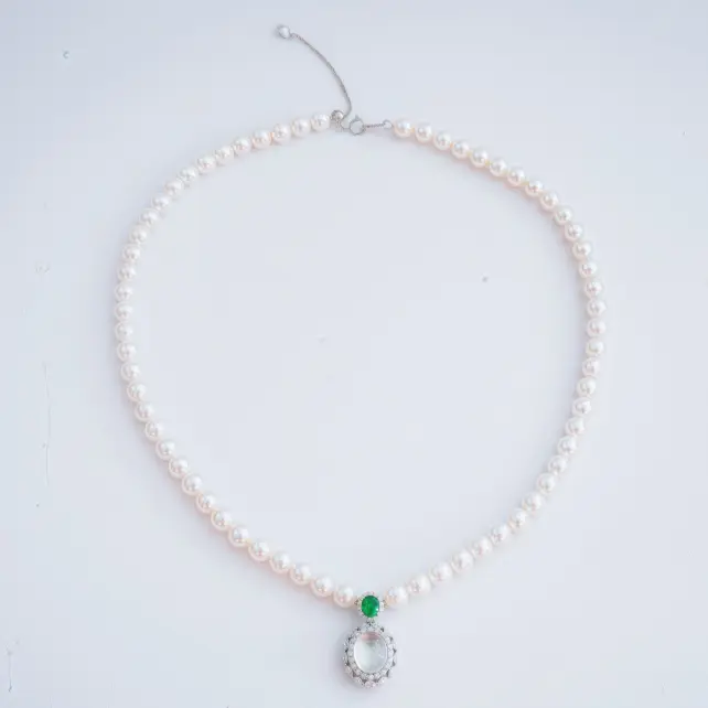 Nature Ocean Pearl Neckless With Gem