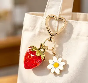 Cute Strawberry & Flower Design Keychain, Fashionable Keychain for Women & Girls, Trendy All-match & Exquisite Versatile Attachment Keychain for Birthday Gift, Cute Charms Keychain