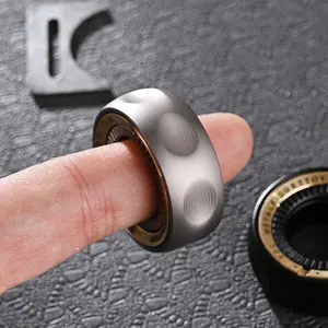Fidget spinner noise-making magnetic toy, detachable stainless steel mechanic's ring, stress-relief black technology EDC