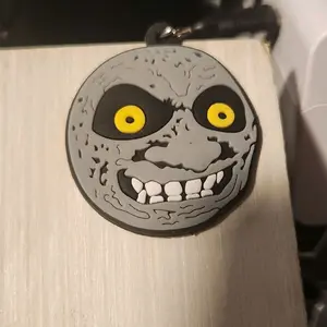 MOONFACE KEYCHAIN