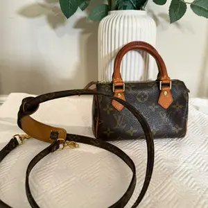 Pre-owned Louis Vuitton Canvas Crossbody Bags Monogram Nano Speedy