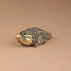 Cute Fat Copper Alligator Statue, Creative Desktop Ornament, Home Decor for Living Room, Bedroom, Office, Bookshelf, Wine Cabinet, Decoration Items, Heavy Metal Figurine