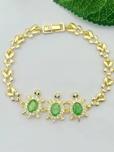 Betsy's Boutique Pulsera de Tortuga con circonias, oro laminado 14k para uso diario 18cm.