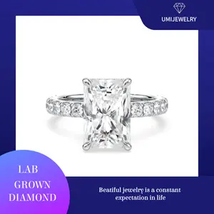 Lab Grown Diamond Radiant Cut Ring in 18K Gold (2CT)
