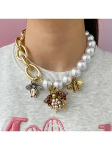 Cute Insect Pendant Necklace, Alloy with Faux Pearls and Gems, Unisex Hip Hop Jewelry, Perfect for Parties and Festivals
