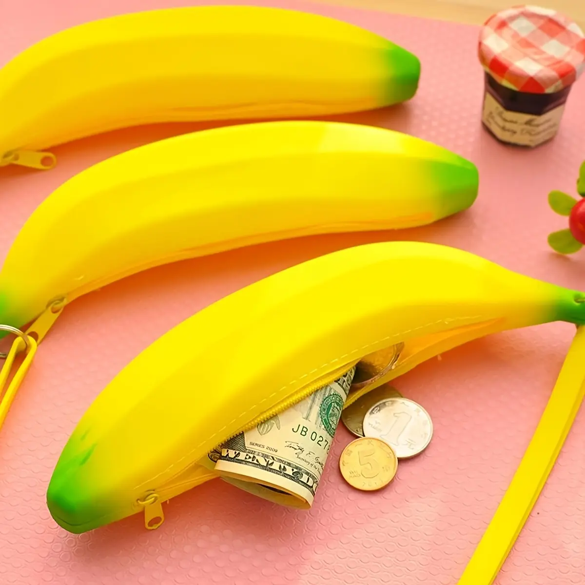 Creative Banana Coin Purse for Women, Small Novelty Pouch and Coin Holder, Decorative Realistic Fruit Ornament, Figure, Coin Holder/Purse