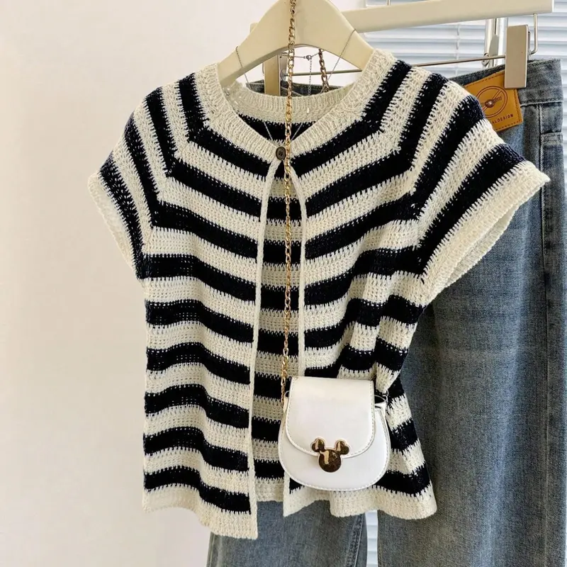 Women's Casual Commuter Slim Fit Knit Top, & Striped Zipper Short Sleeve, Summer Fashion, Comfortable and Stylish, Everyday Tops, Knitwear, Fitted Knit Top, Casual Summer Womenswear