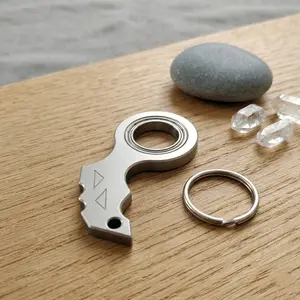 Father's Day Gift Karambit Spinner Keychain, Smooth Spin Aluminum Alloy EDC Fidget Toy, Stress Relief Practical Key Ring, Daily Carry Present for Dad