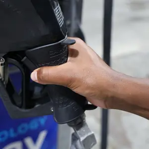 Gas Glove + Refuel Gas Cover + 100% Reusable Antimicrobail Interior for Lifetime Usage