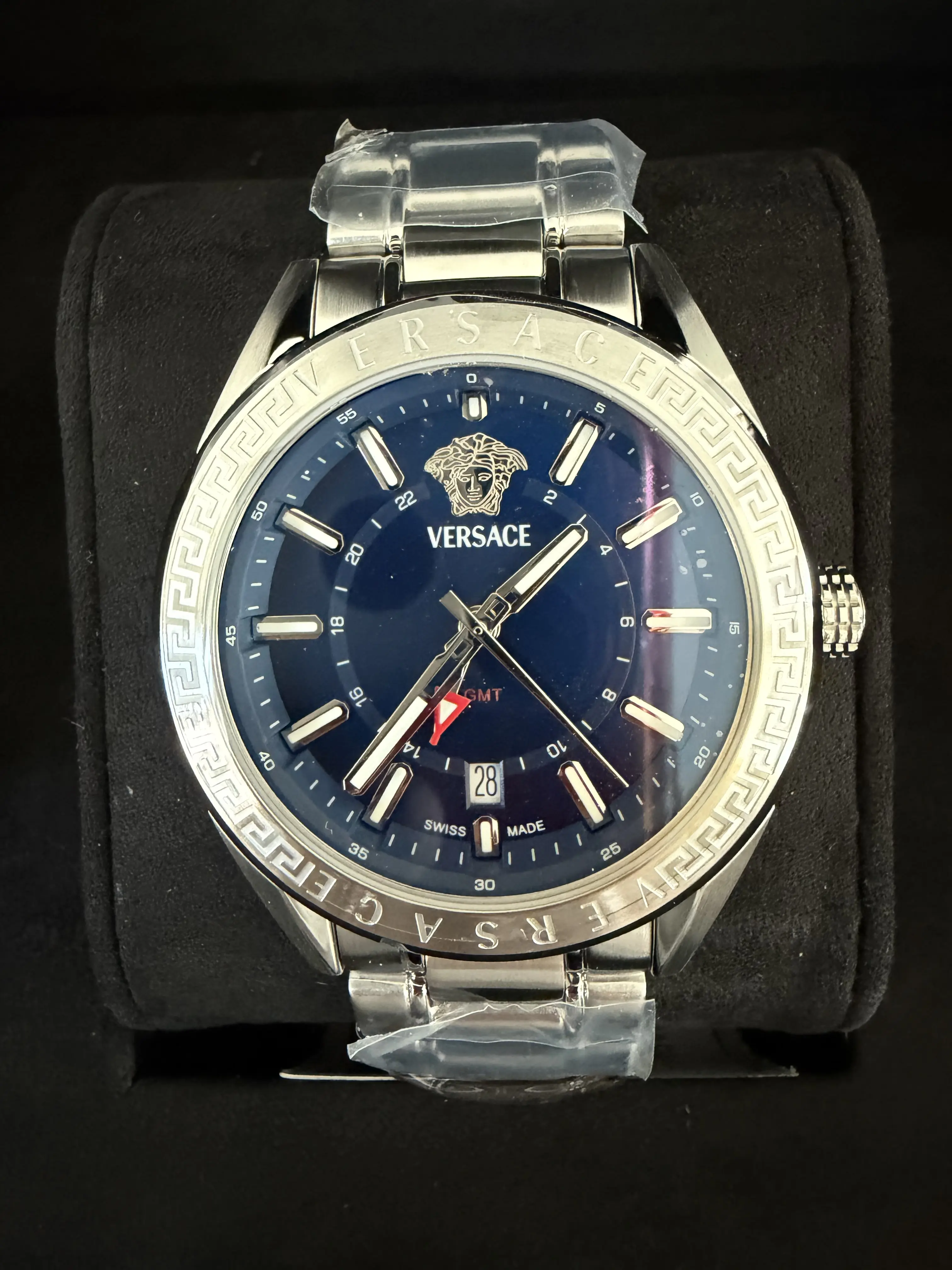 Pre-owned Versace Watch V Code GMT 42MM SS Case Blue Dial SS Band 42MM VEAFA0424