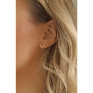 14k Gold Open Heart Earring