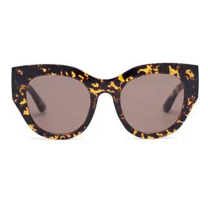 innsol Oversized Cat Eye Sunglasses for Women, Trendy Chunky Temple Fashion Shades UV400 Face Slimming for Medium Faces
