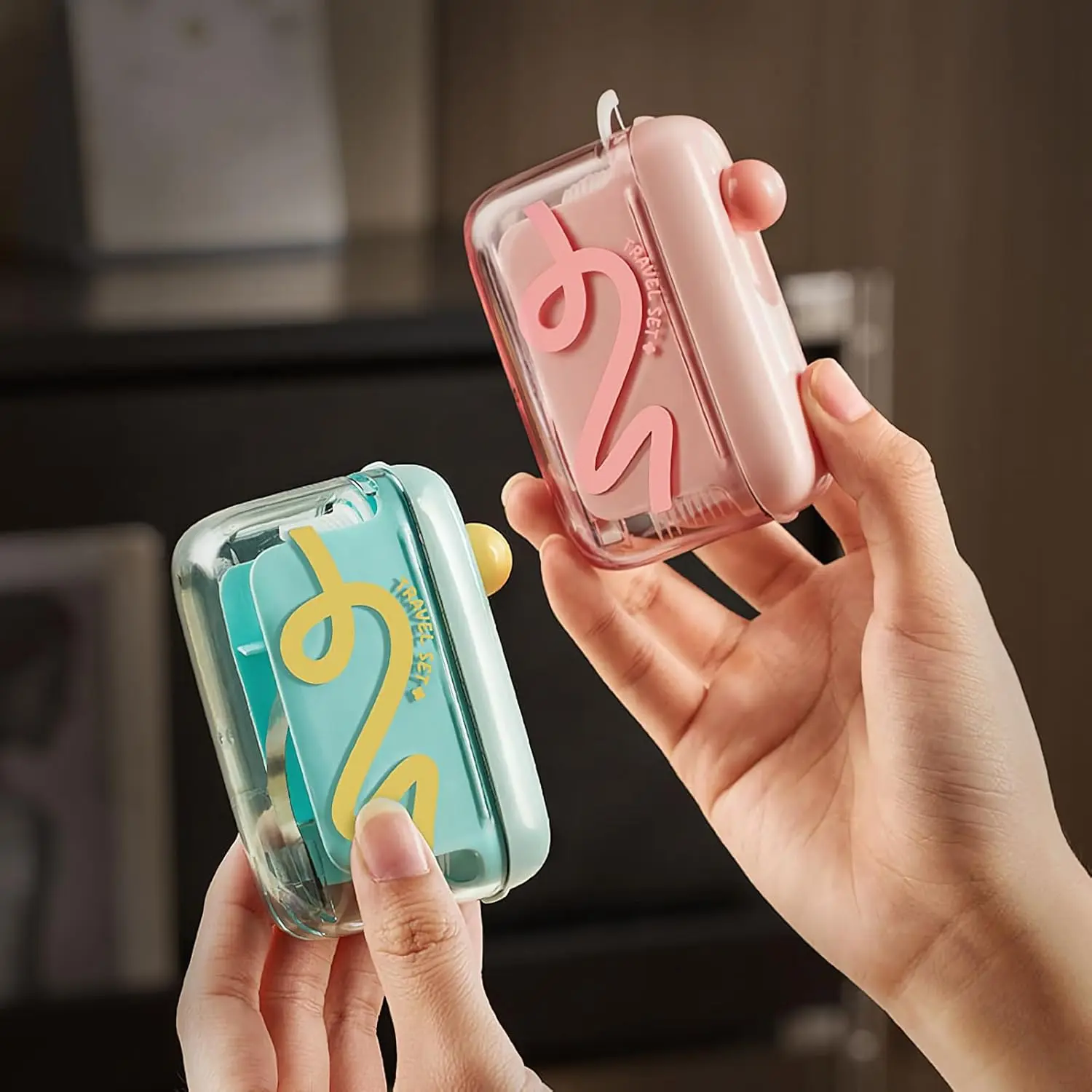 Travel-Sized Dental Floss Refillable Storage Box Pack - Automatic Pop-Up Dispenser, Portable Oral Care Organizer for Home and Travel,  Travel-sized storage case - features an automatic pop-up dispenser traveling.