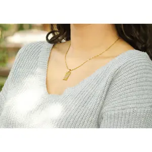 Mesh Pendant Necklace
