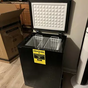 COWSAR 1.8 Cu.Ft Chest Freezer with Removable Basket and Bottom Defrost Water Drain Freestanding Top Open Door, Deep Freezer, Icebox, Cold Storage, Food Preservation, Mini Freezer with Adjustable 7 Thermostat for Home/Apartment, Black