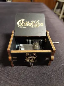 Sailor Moon (Black) - Wooden Music Box - Perfect Gift for Any Occasion - Hand Cranked