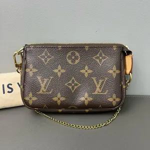 Pre-owned Louis Vuitton Canvas Top Handle Bags Mini Pochette Accessoires (Monogram Canvas) LDZ0033
