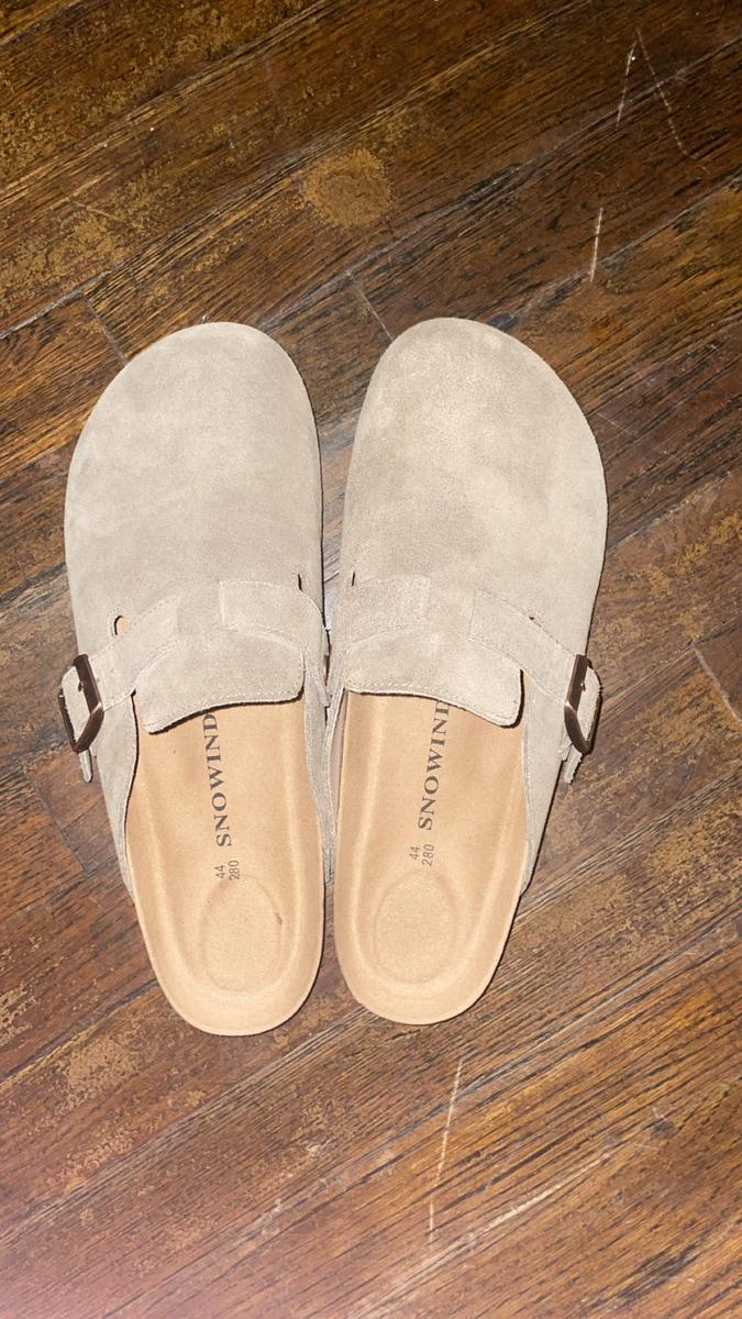 Item: Camel, Men us11-11.5 (44)