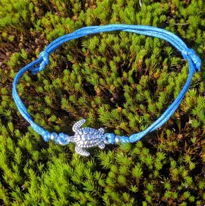 Blue Turtle String Bracelet – Adjustable Everyday Charm