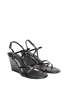 GUESS Female Devve logo wedge