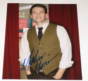 Matthew Morrison Authentic Autographed 8x10 Photo #3
