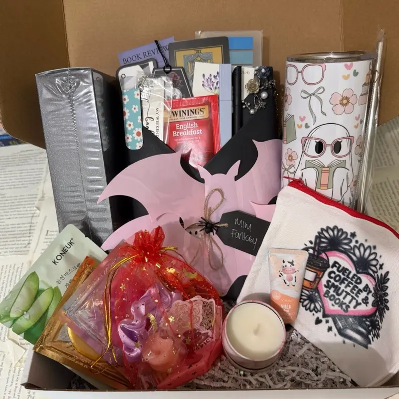 Gothic DELUXE Blind date with a smutty Book box