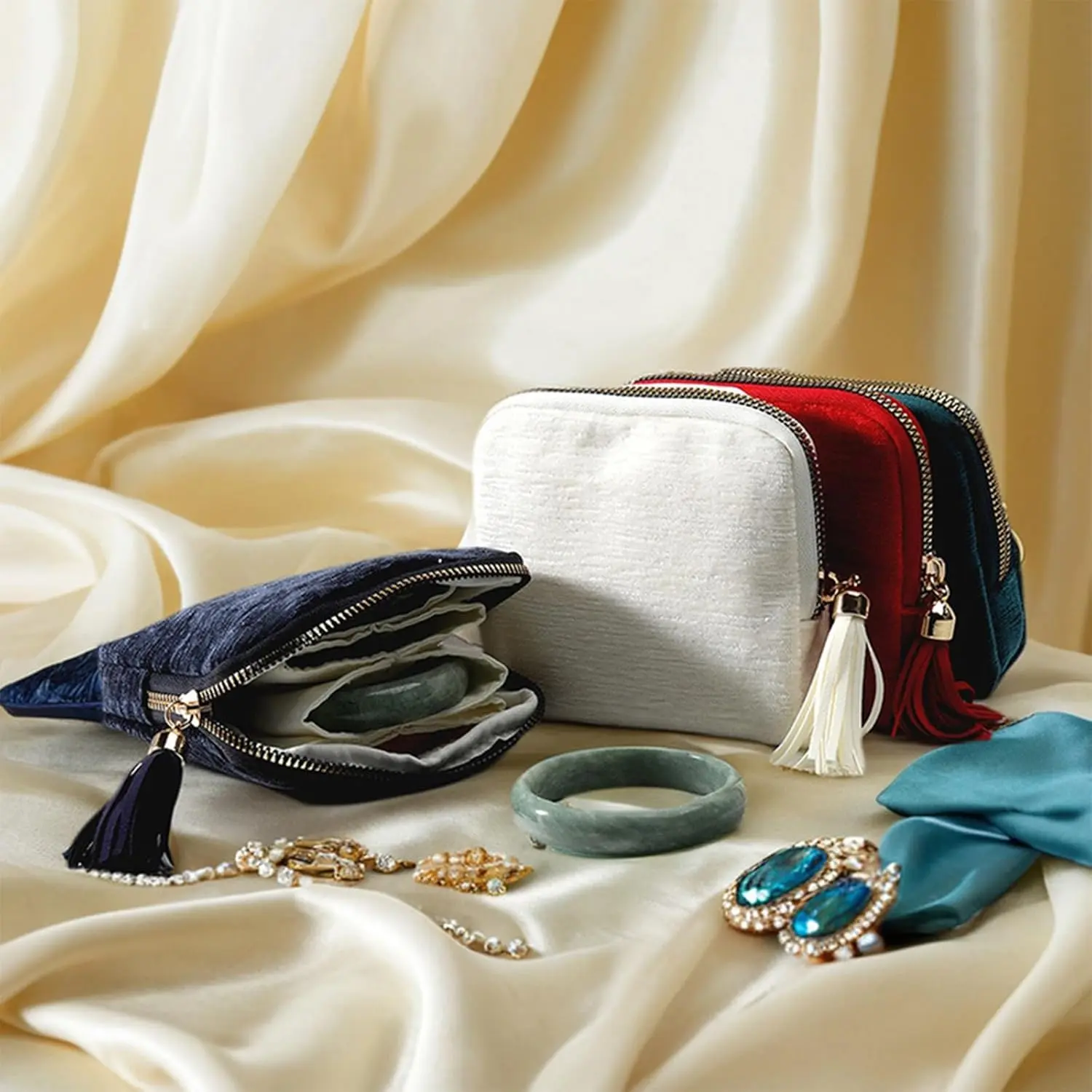 BOOVO Women's Modern Compact Portable Velvet Jewelry Pouch - Satin-Lined, 6-Divided Compartments, Tassel Zip, Dustproof, Durable Lightweight Foldable Jewelry Organizer Storage Bag, Ideal Everyday Gift for Her,dorm essentials,home decor