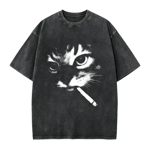 Men's humorous cat smoking T-shirt - Durable round-neck T-shirt - Eye-catching single-color smoking cat design - Trendy streetwear top