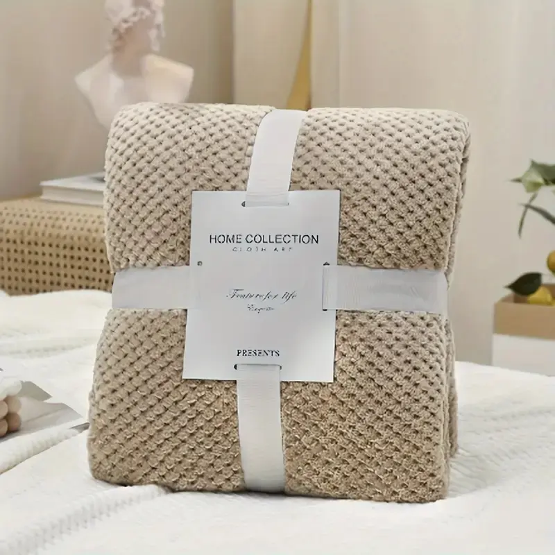 Lola Blanket - Soft and Cozy Bed Cover for a Comfortable Night's Sleep