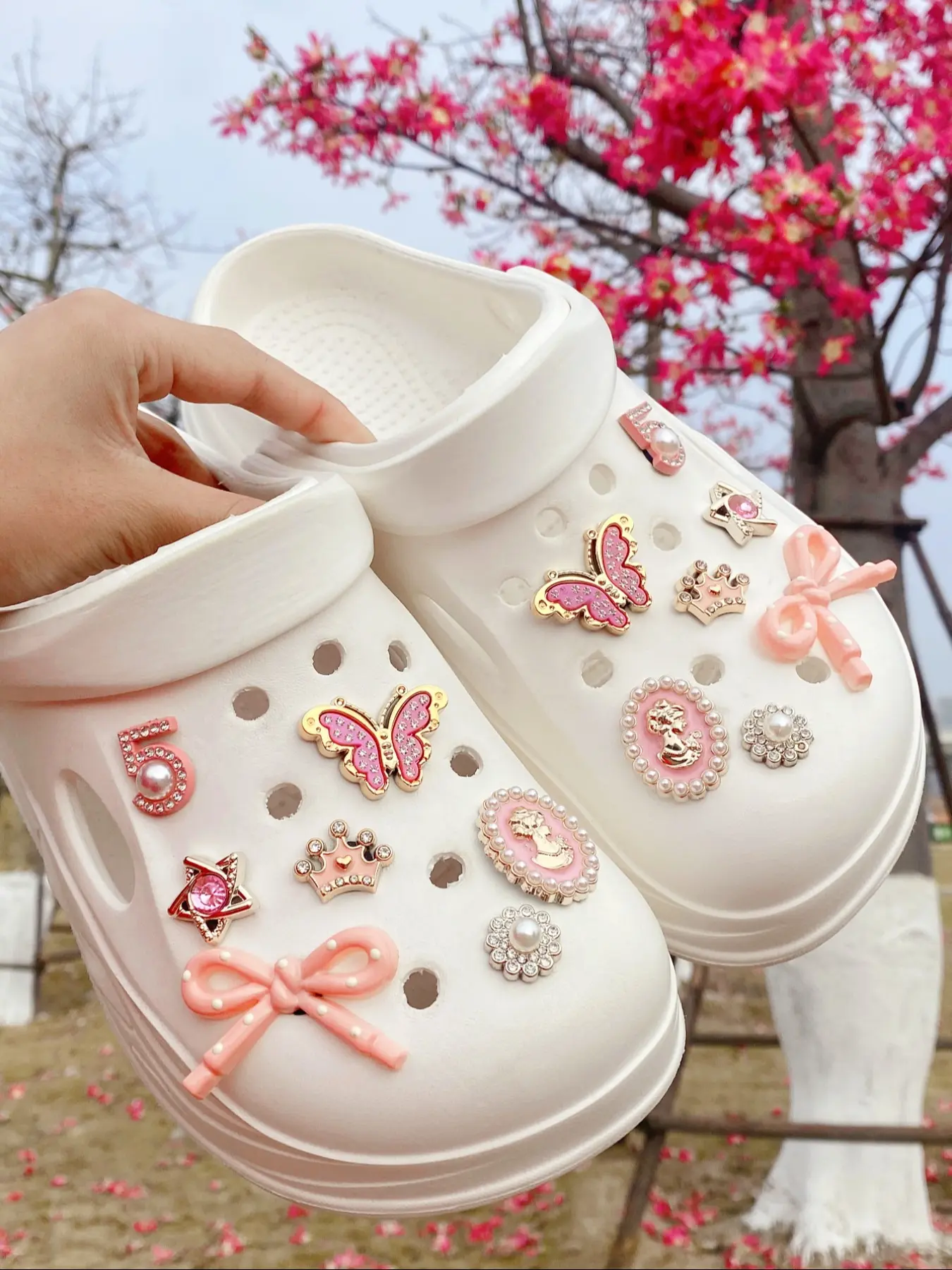 14 Piece DIY Detachable Garden Shoe Accessories Set, Polka Dot Bow, Rhinestone Butterfly, Crown, Star Buckle, Women's Sandals Slippers Beach Bag Clips, Rhinestone Shoes Charms, Rhinestone Shoe Decoration