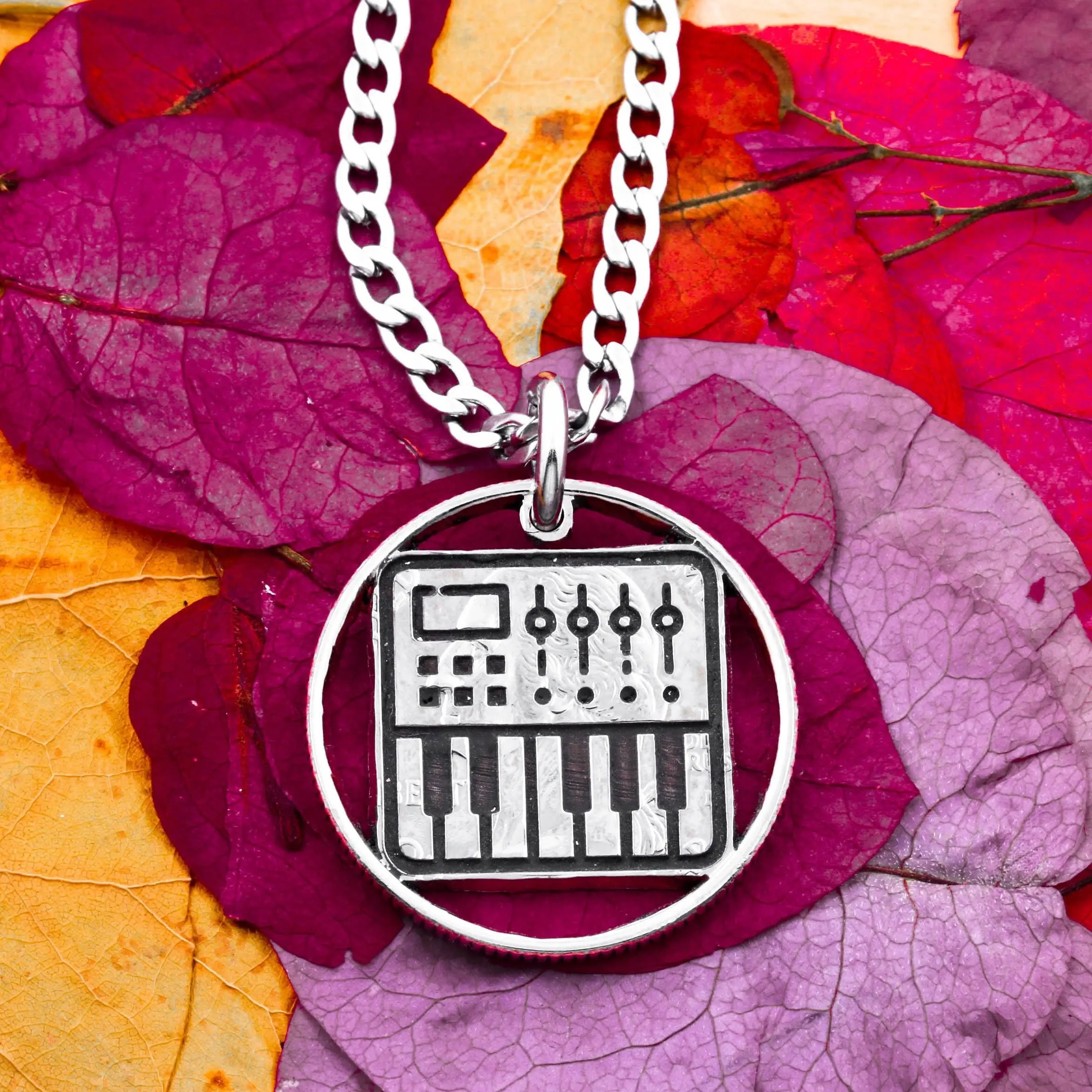 Engraved Mini Synthesizer Necklace, Electronic Music, Stage Musicians, Musical Instrument, Hand Cut Coin Jewelry