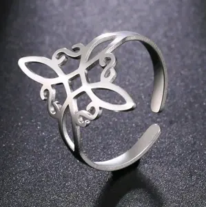 Anillo Nudo de bruja amuleto de la suerte