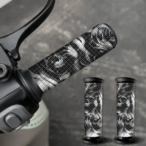 2PCS Horror Style Personalized Skull Head Motorcycle Grips Stickers, Waterproof and Anti Slip Stickers, Self-adhesive Modification Decoration for Electric Bike and Bicycle Grips, Perfect Gift for Cycling Enthusiasts