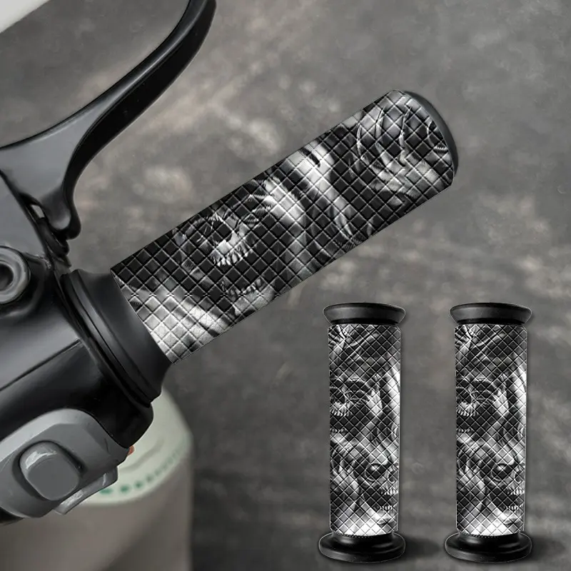 2PCS Horror Style Skull Head Motorcycle Grips Stickers, Decals Stickers, Graphic Decal, Waterproof and Anti Slip Stickers, Self-adhesive Modification Decoration for Electric Bike, Bicycle and Motorbike Grips, Gift for Cycling Enthusiasts
