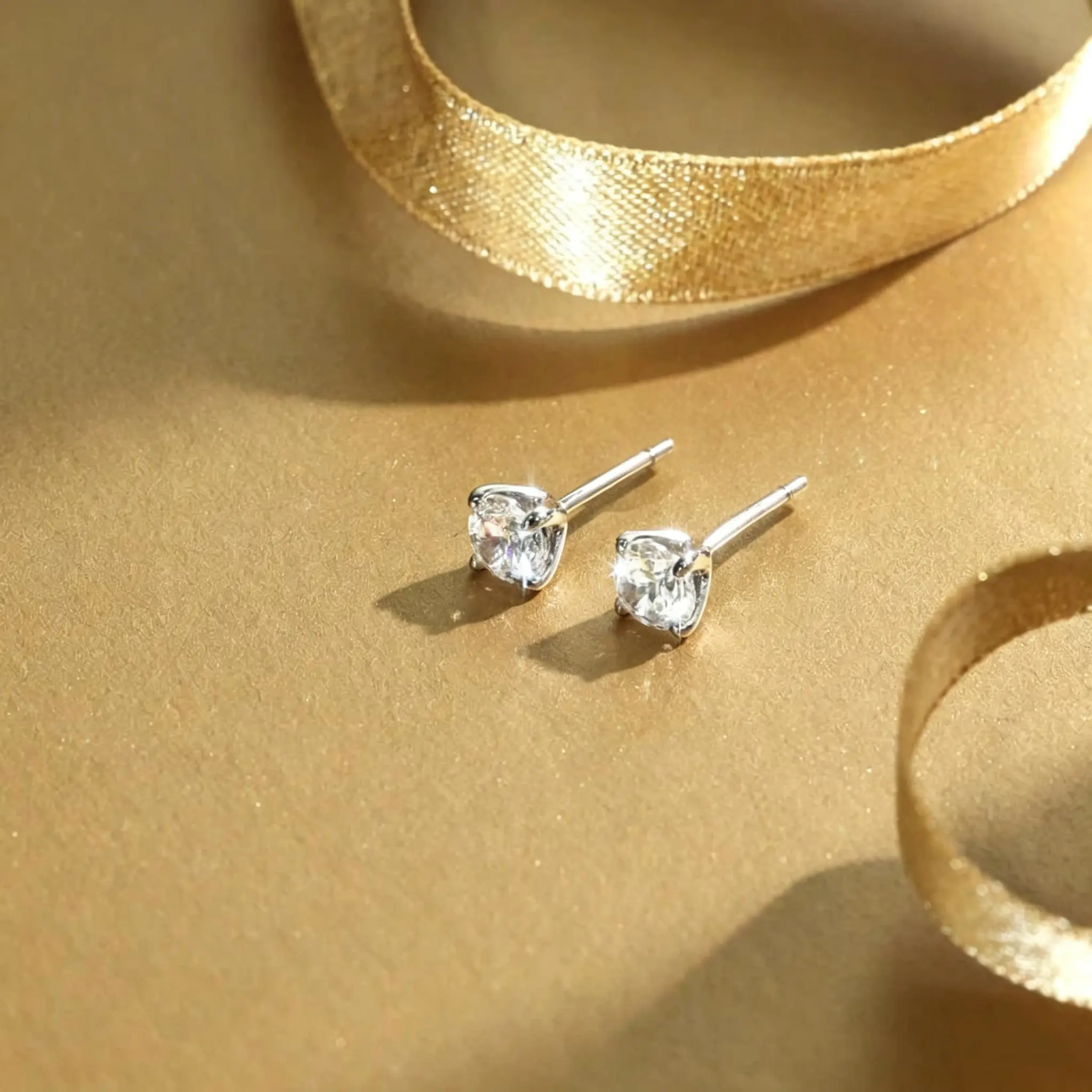 VAMERAY #2821 0.5 Carat In Each Flash Round Earrings
