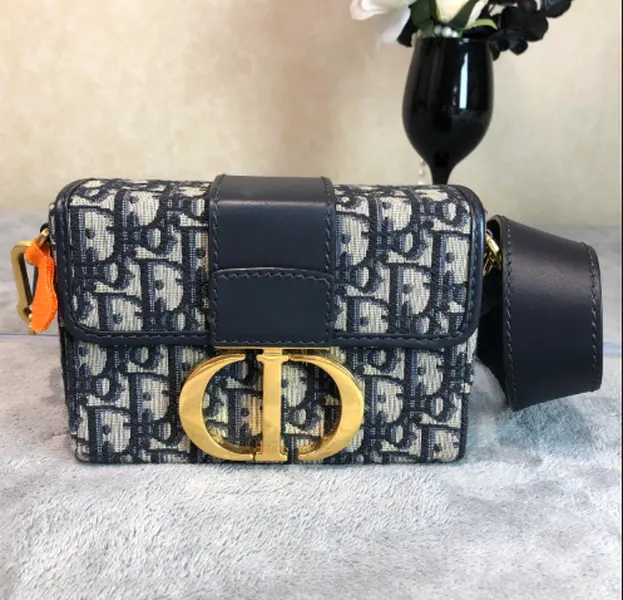 Pre-owned Dior leather Crossbody Bags 30 Montaigne Oblique Jacquard Mini Flap Crossbody Bag A1399 YAO