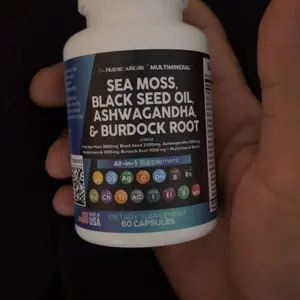 Product Review of Clean Nutraceuticals Sea Moss, Black Seed Oil, Ashwagandha, Turmeric, Bladderwrack, Burdock, Vitamin C, Vitamin D3 with Elderberry Manuka Supplement Capsules – MultiMineral from s**1