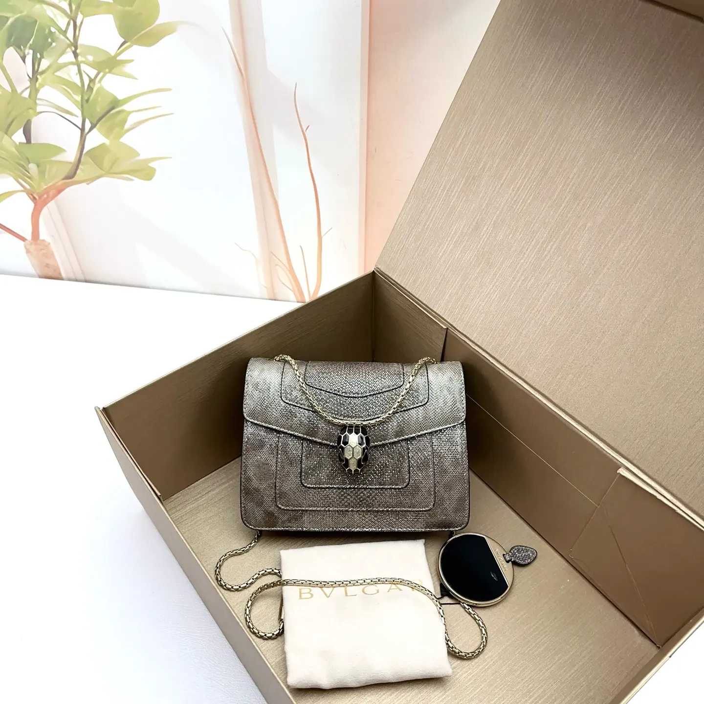 Pre-owned Bvlgari Grey Lizard Embossed Leather Serpenti Forever Flap Bag 0803 raye 23845105