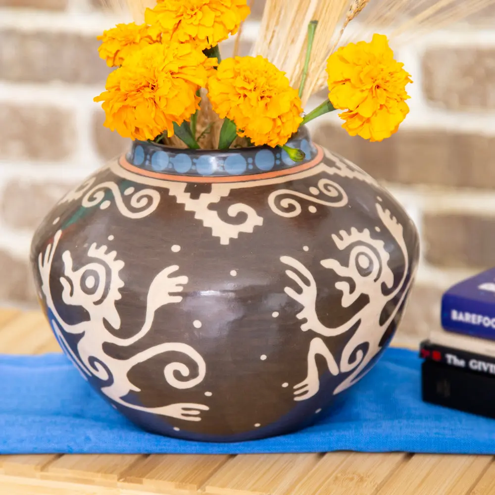 Zinapécuaro Criaturas Hand-Painted Ceramic Pot - Purépecha-Inspired Changuitos Decor, Table Decor, Traditional Home & Garden Planter/Vase Collectible