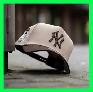 New Era New York Yankees 9FORTY A-Frame Snapback Hat – White Crown Red Brim – Adjustable MLB Baseball Cap – Streetwear Unisex Summer Edition