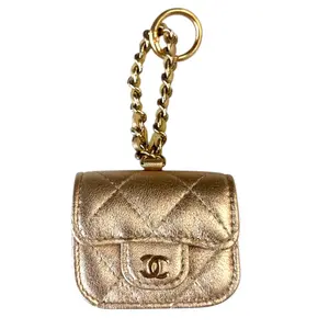 Pre-owned CHANEL Leather Small Leather Goods Metallic Lambskin Airpod Case with Chain & Clasp