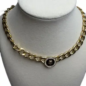 Regal Medallion Link Choker Set with Curb Chain Design and Medusa Head-Inspired Centerpiece for Stylish Accessory