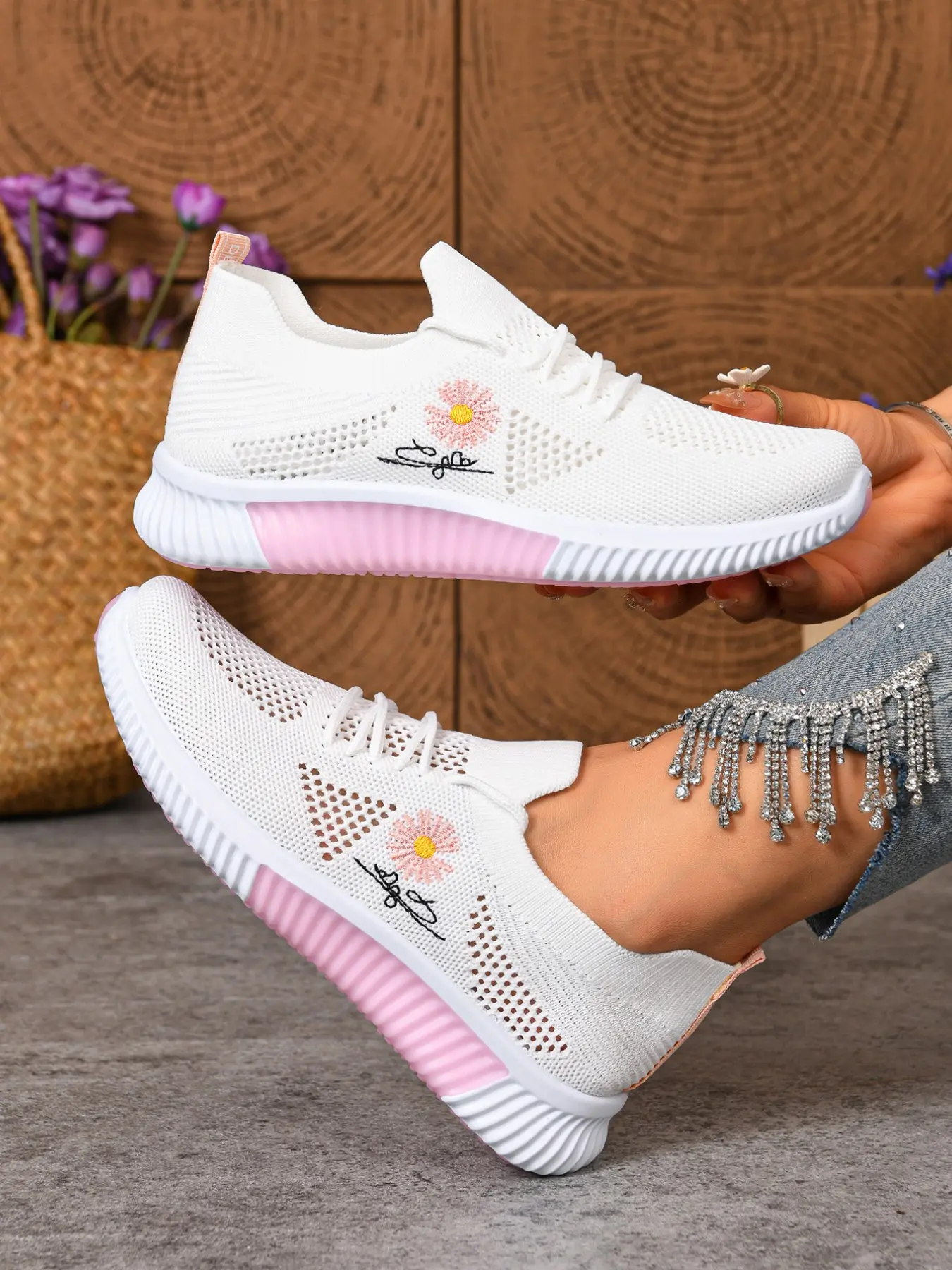 Summer Breathable Mesh Mom Shoes, Soft Sole Anti-Slip Lightweight Sports Shoes, Middle Aged Elderly Walking Shoes, Sneakers