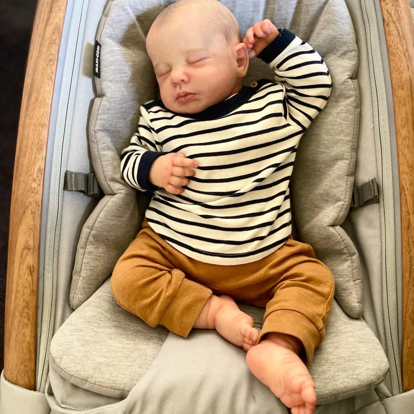 20-in (50cm) Unisex Realistic Soft Reborn Baby Doll, Soft Cloth Body, Hand-Painted Hair & Face, Striped Outfit, Poseable Full Limbs, Gift-Ready Kids' Toy, Realistic Soft Dolls